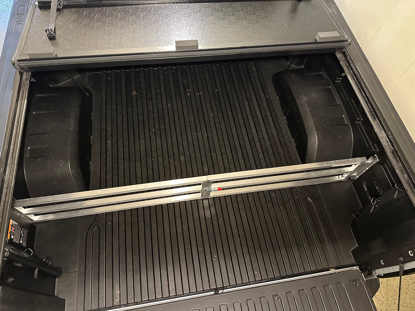 TBD GMC SIERRA WITH 5.7' CARBONPRO BED 2019-2025