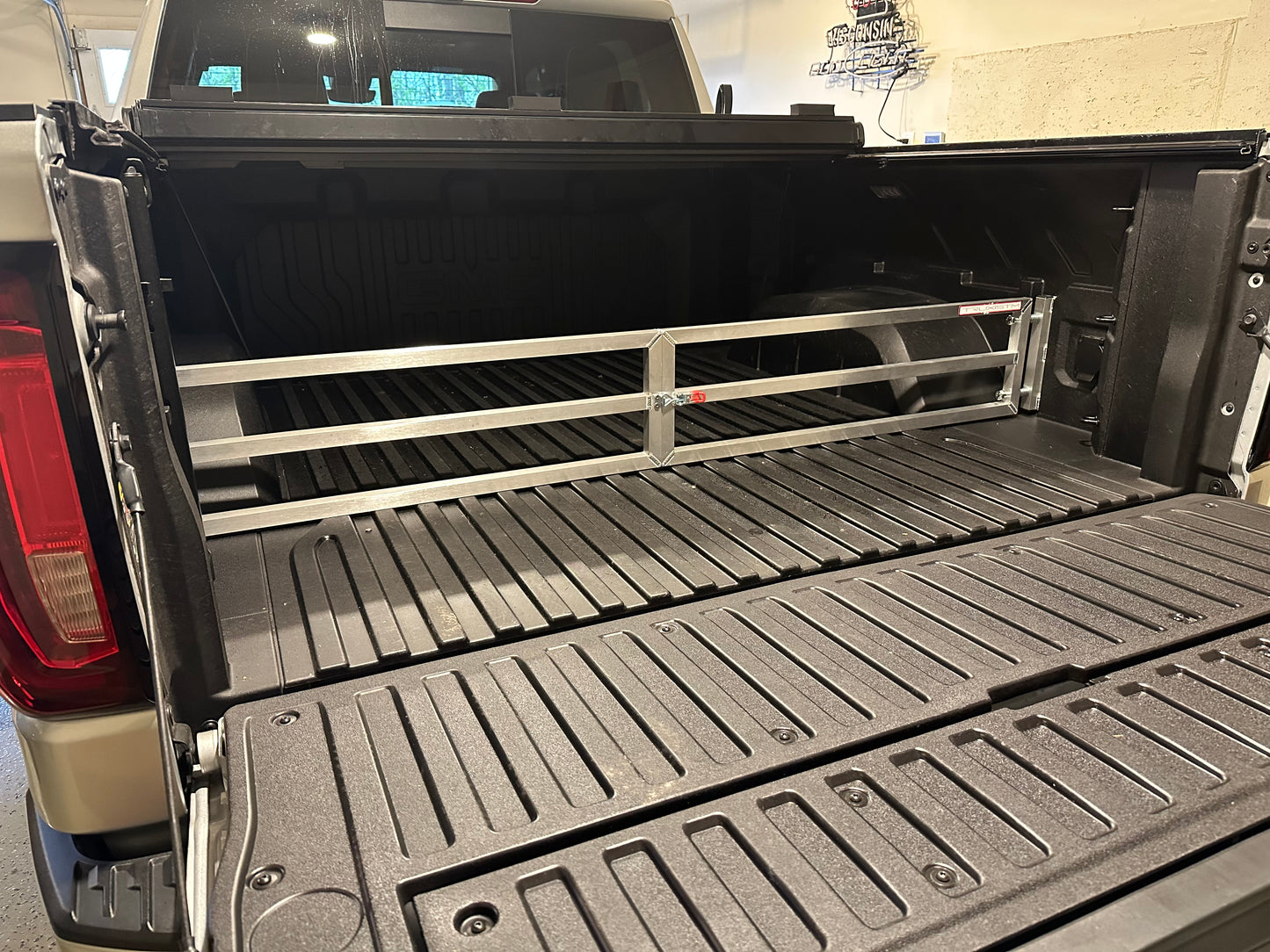 TBD GMC SIERRA WITH 5.7' CARBONPRO BED 2019-2025