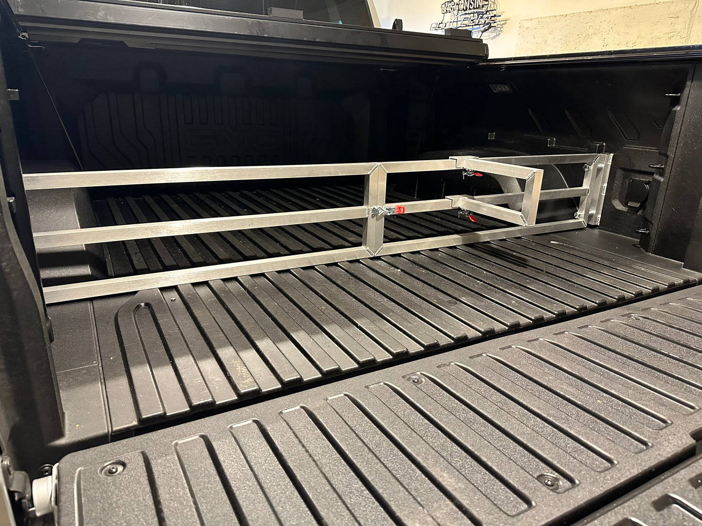TBD GMC SIERRA WITH 5.7' CARBONPRO BED 2019-2025