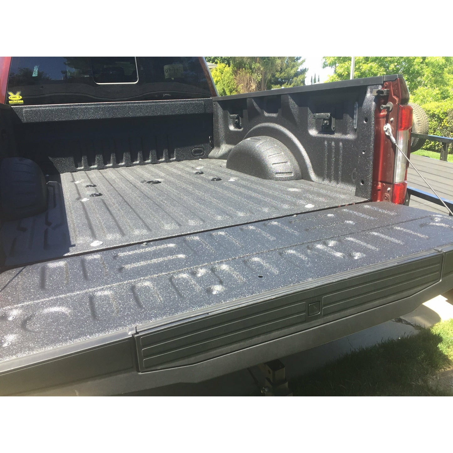 TRUCK BED DIVIDER FORD F-250 / F-350 / F-450 2017-2022