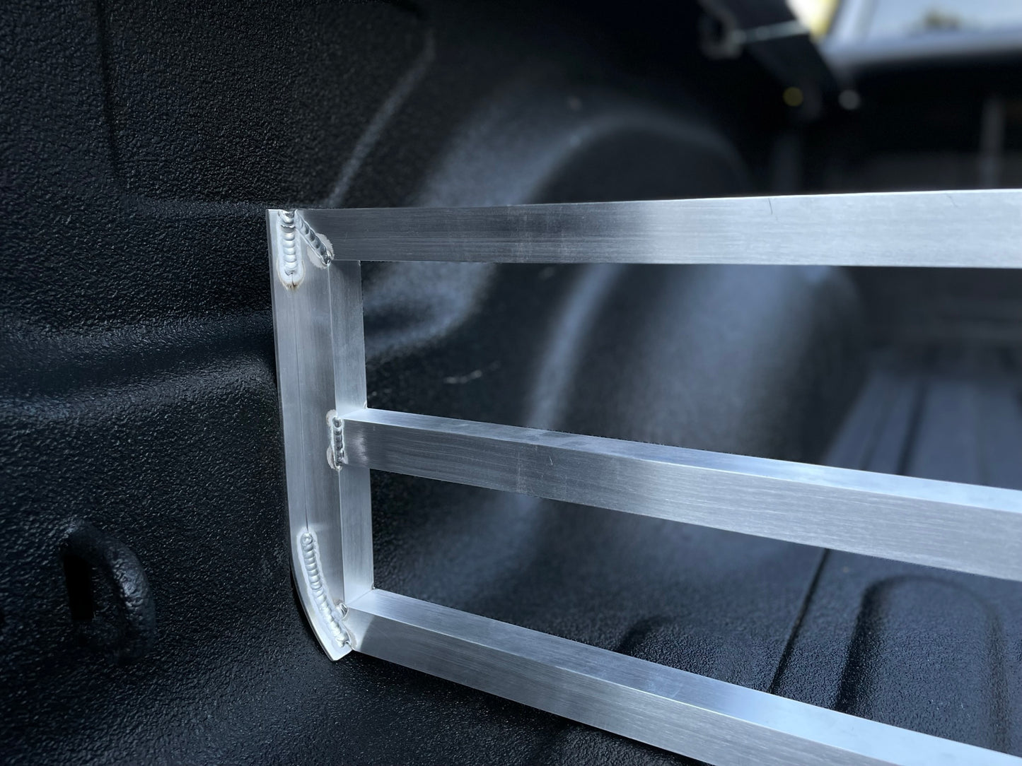 TRUCK BED DIVIDER RAM 2009-2018