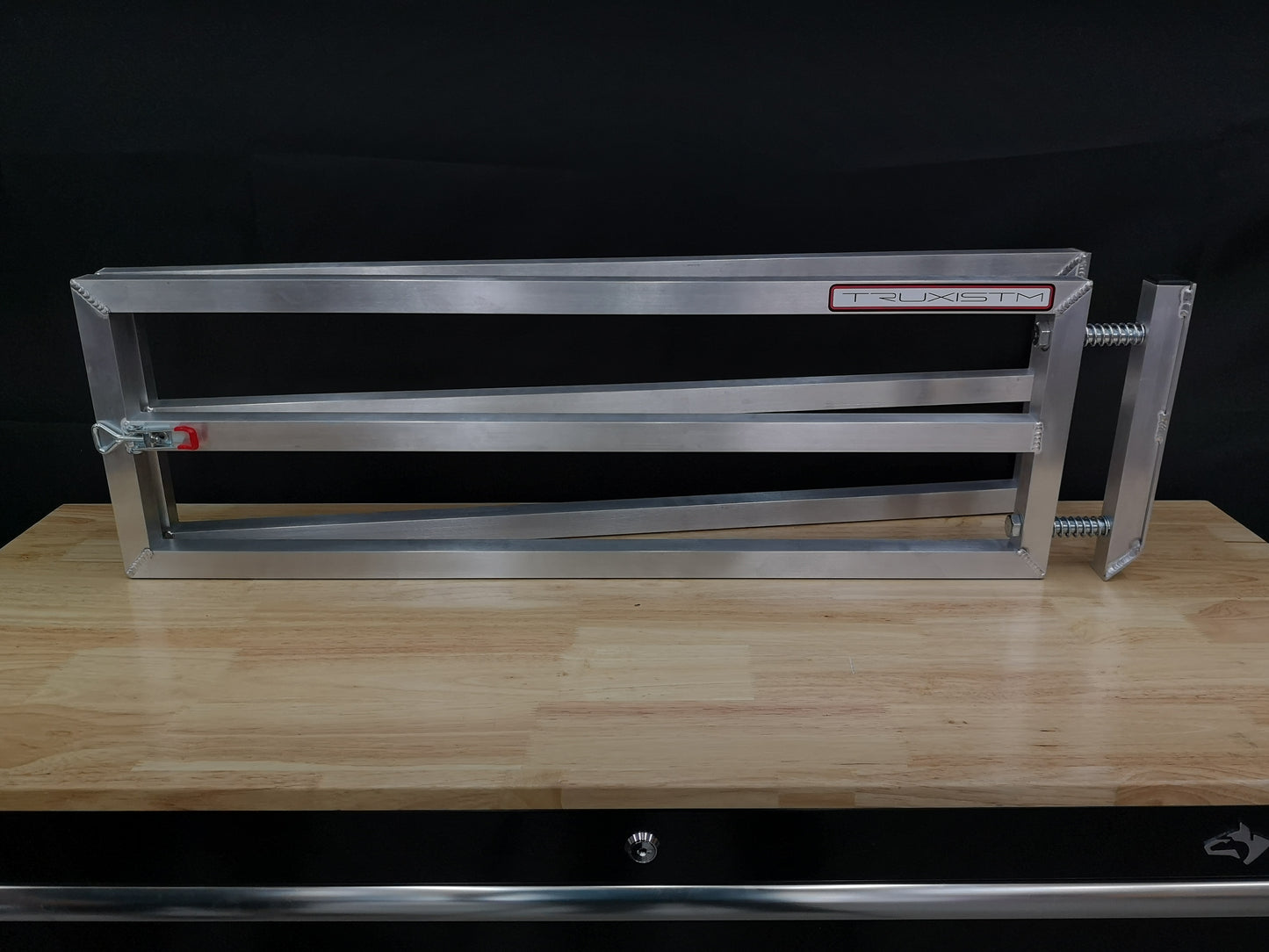 TBD GMC SIERRA WITH 5.7' CARBONPRO BED 2019-2025