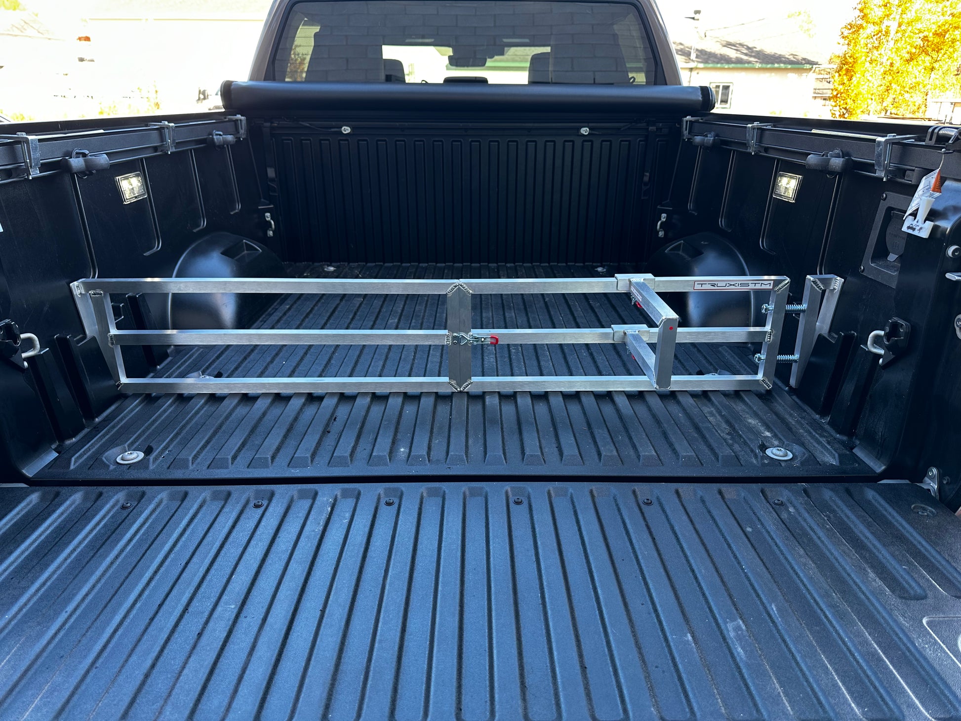 TRUXISTM truck bed divider Toyota Tundra 2022-2023-2024-2025-2026 