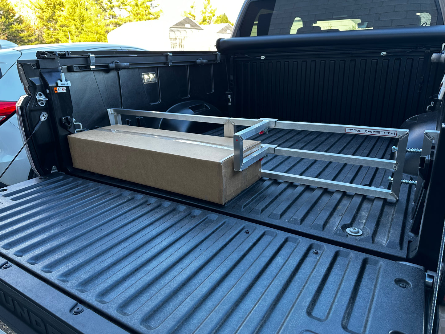 TRUXISTM truck bed divider Toyota Tundra 2022-2023-2024-2025-2026 