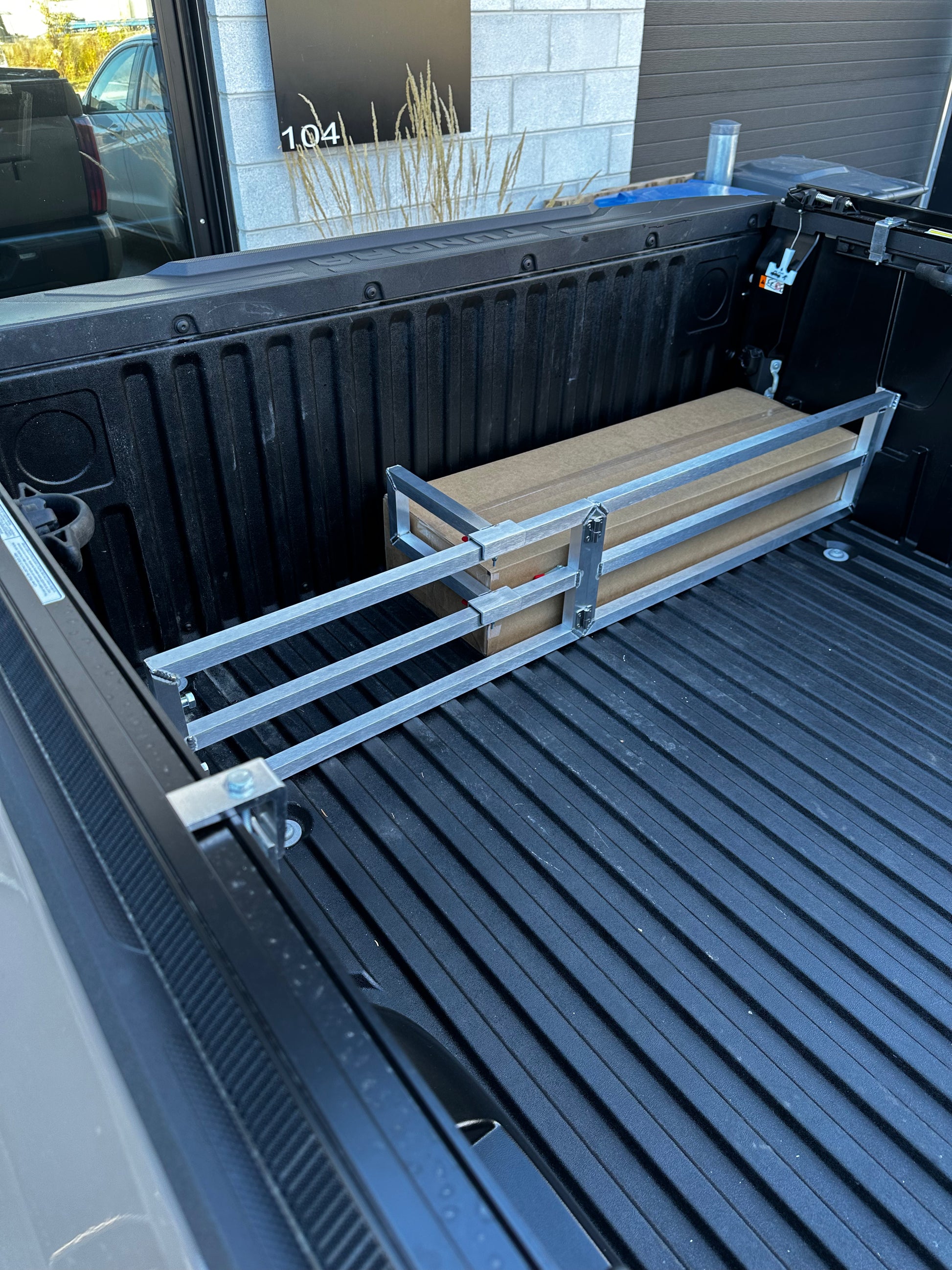 TRUXISTM truck bed divider Toyota Tundra 2022-2023-2024-2025-2026 